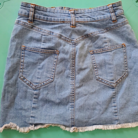 Forever 21 Denim Skirt - Picture 2 of 3